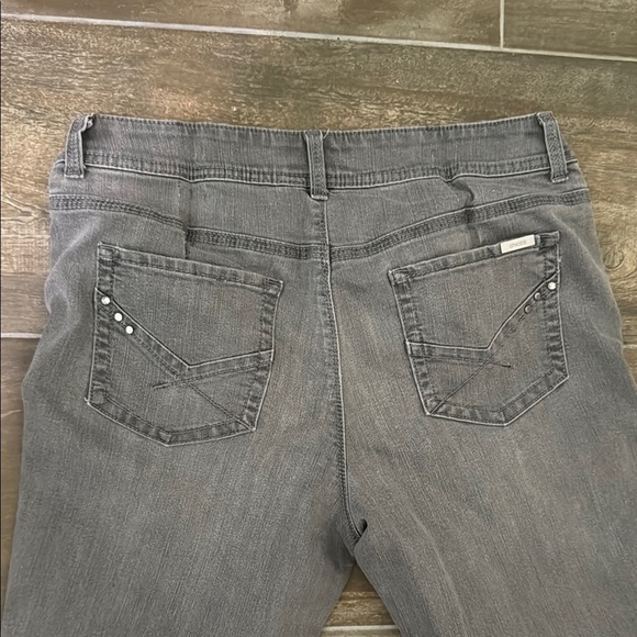 Chico's Ankle Cropped Jeans set of 3 pairs in Blue and Gray - Picture 8 of 16